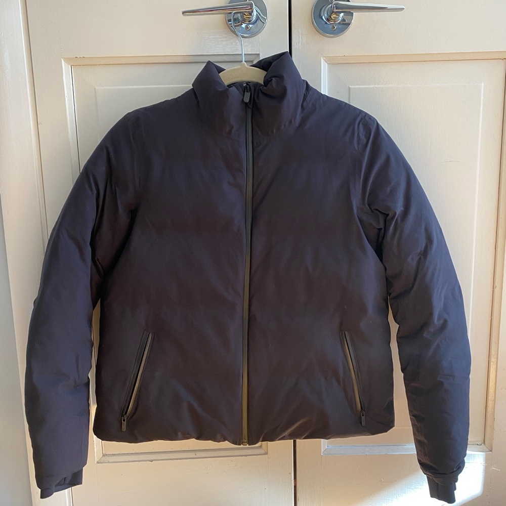 Lululemon cropped black puffer size small